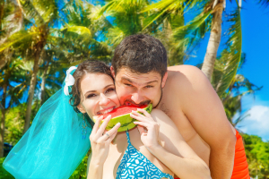 Tropical Wedding:trouwen in eigen achtertuin